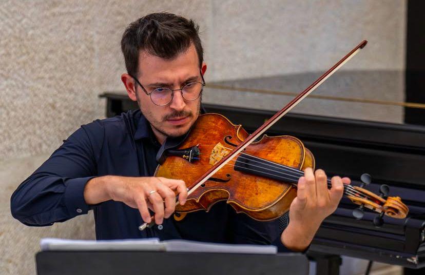 semih keman